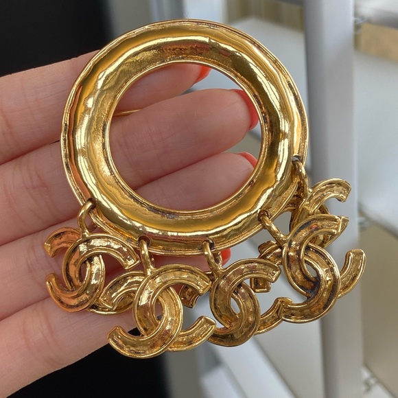 Chanel CC Multi Dangle Charm Brooch - Picture 7 of 8